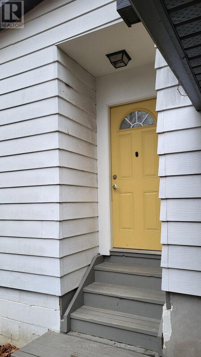 Photo - 161 Henderson Ave