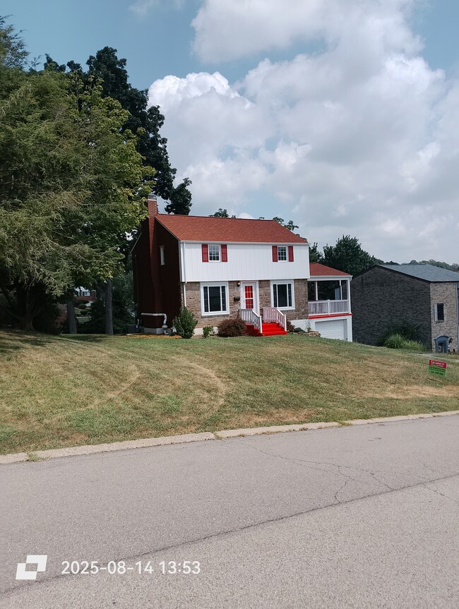 Building Photo - 5115 Daube Dr Rental