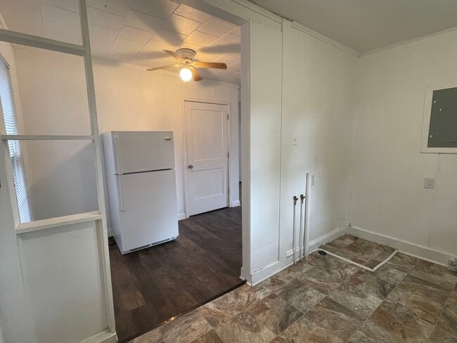 Photo - 203 Sycamore St