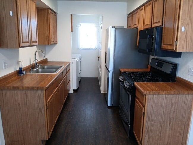 Photo - 3 Bedroom, 1 Bathroom Home! Schedule a Sho...