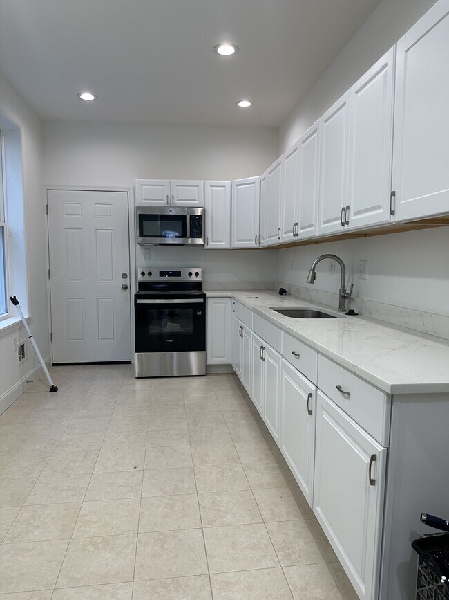 Photo - 2420 N Reese St