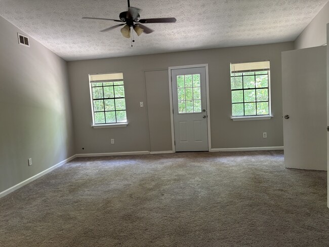 Photo - 6548 King George Way