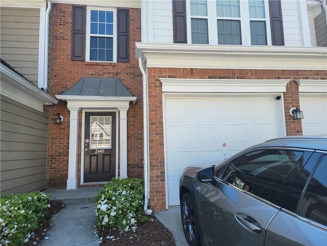 Building Photo - 2448 Fairlie Dr