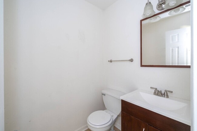 Photo - Large 3 Bedroom home in Sanford