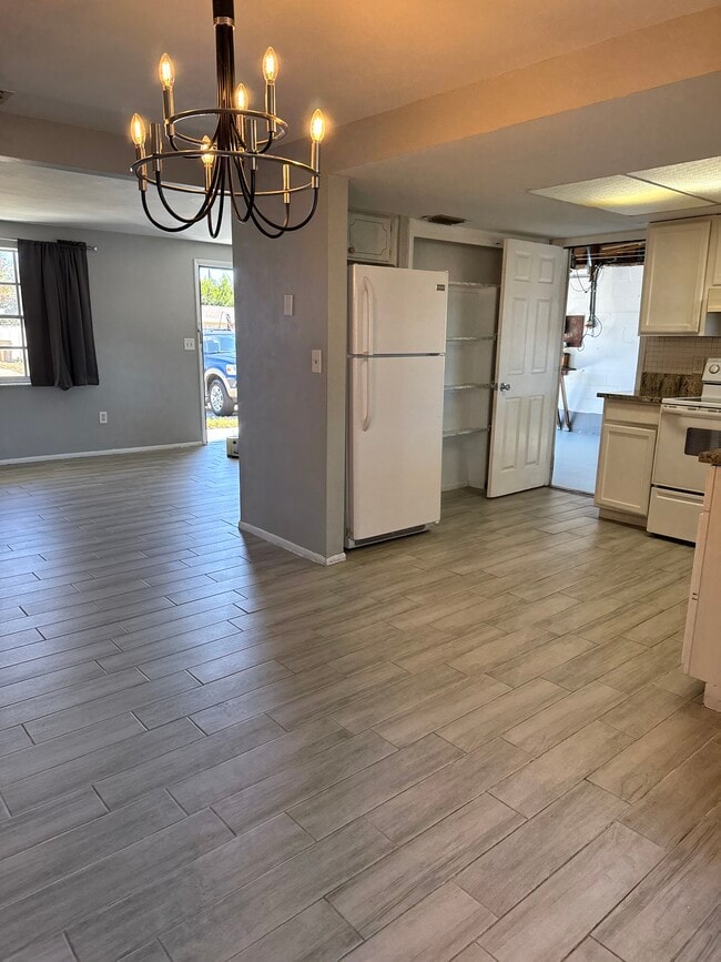 Photo - 3915 Winston Dr