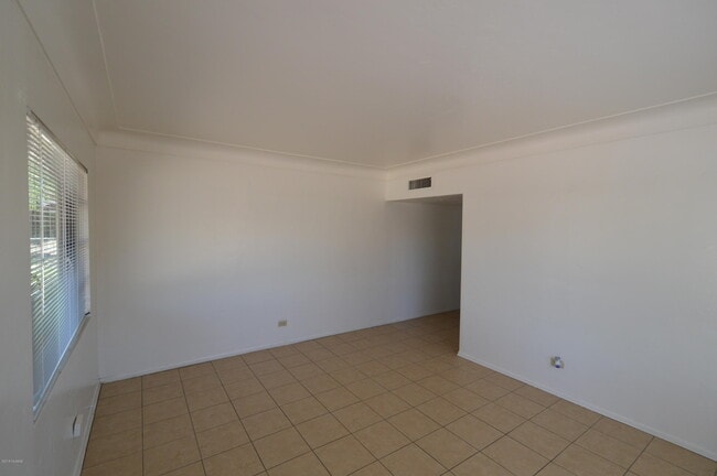 Photo - 1150 N Santa Rosa Ave