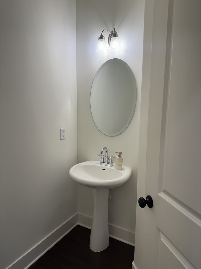 Photo - 7784 Baron Rd