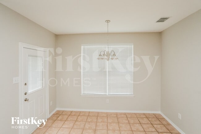 Photo - 3025 Meadowbrook Dr