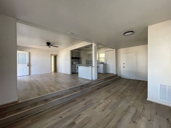 Photo - Lamesa Luxe Retreat – Modern Comfort Meets Small-Town Charm