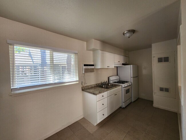 3309 Y St Unit C