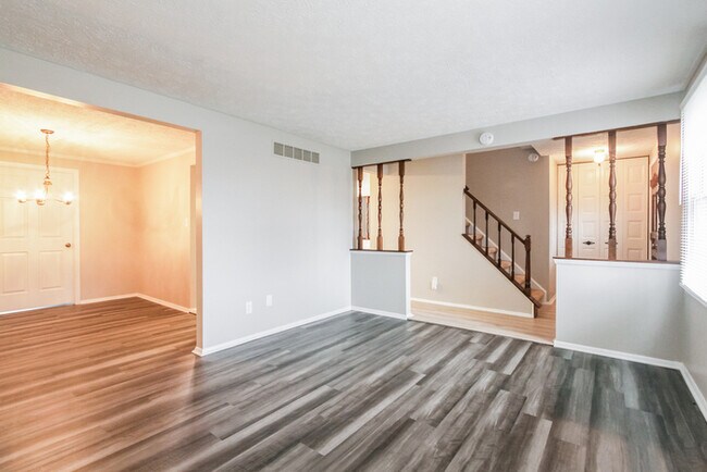 Photo - 1328 Brownswood Dr