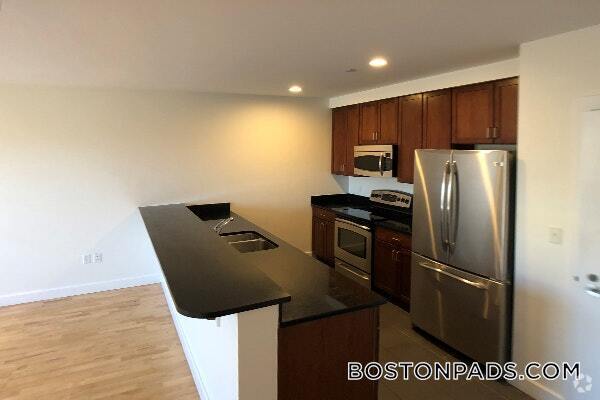 Building Photo - 26 New Derby St Unit 305 Rental