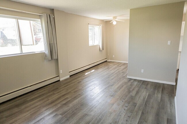 Photo - Bowness 4311 Apartments