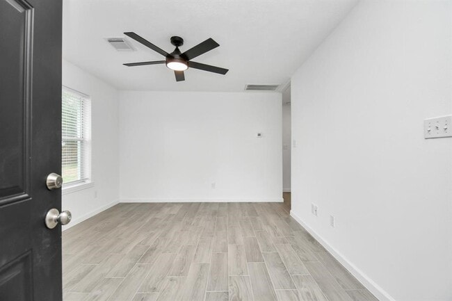 Photo - 212 N 2nd St