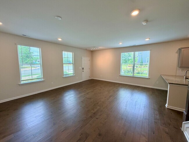 Photo - 3BR/2.5BA Townhouse in Matthews.