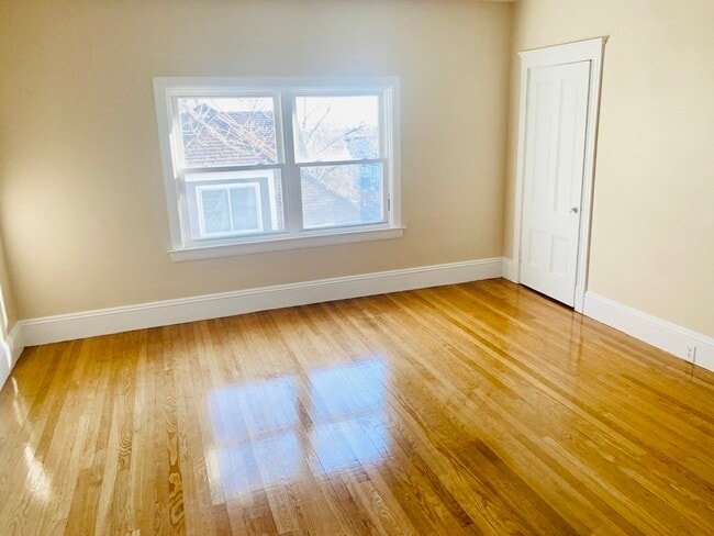 Building Photo - 19 Central St Unit B Rental