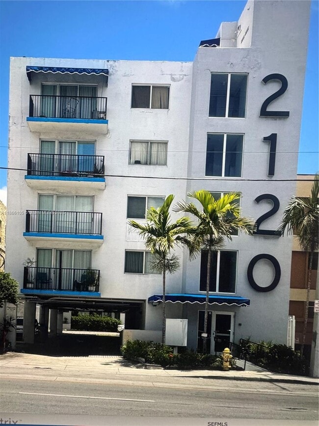 Building Photo - 2120 W Flagler St Unit 503 Rental