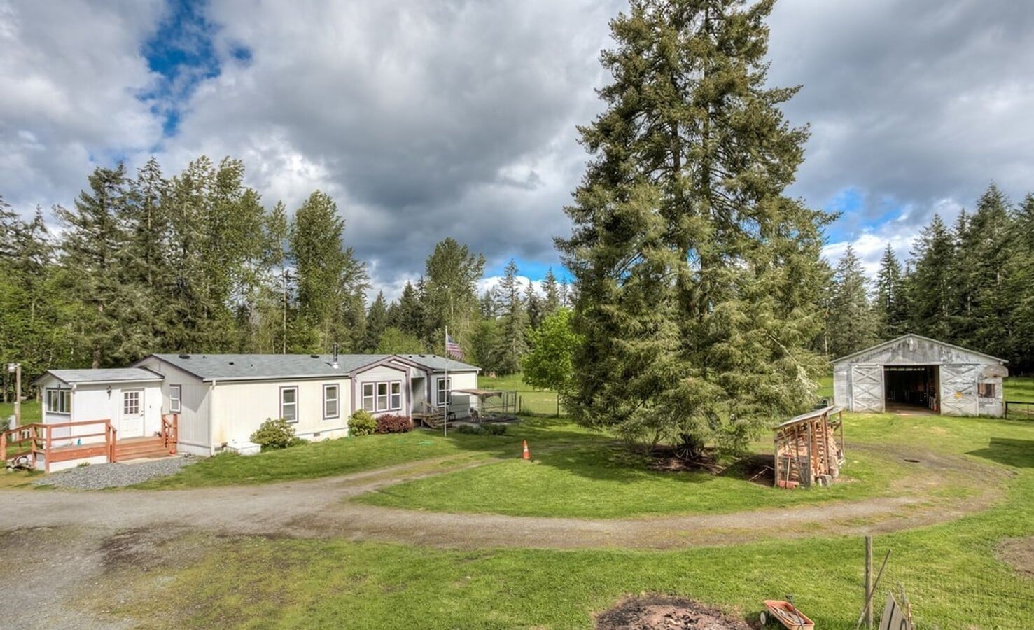 Incredible opportunity to rent a 4.72-acre farm! - Incredible opportunity to rent a 4.72-acre farm!