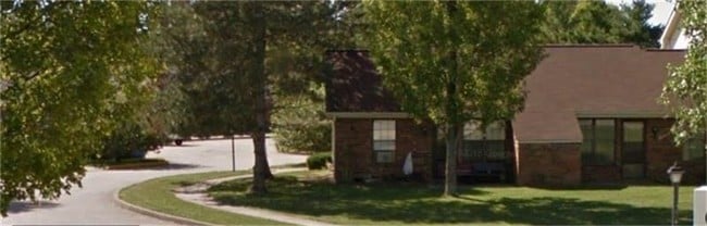 Photo - 293 S Main St