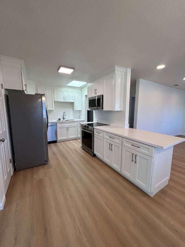 Photo - 1525 James St