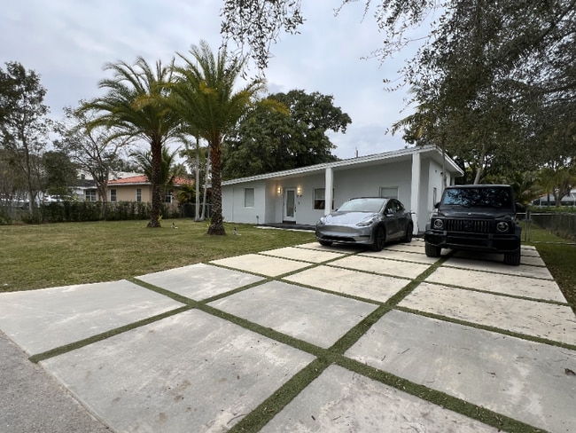 Photo - 6425 SW 82nd St