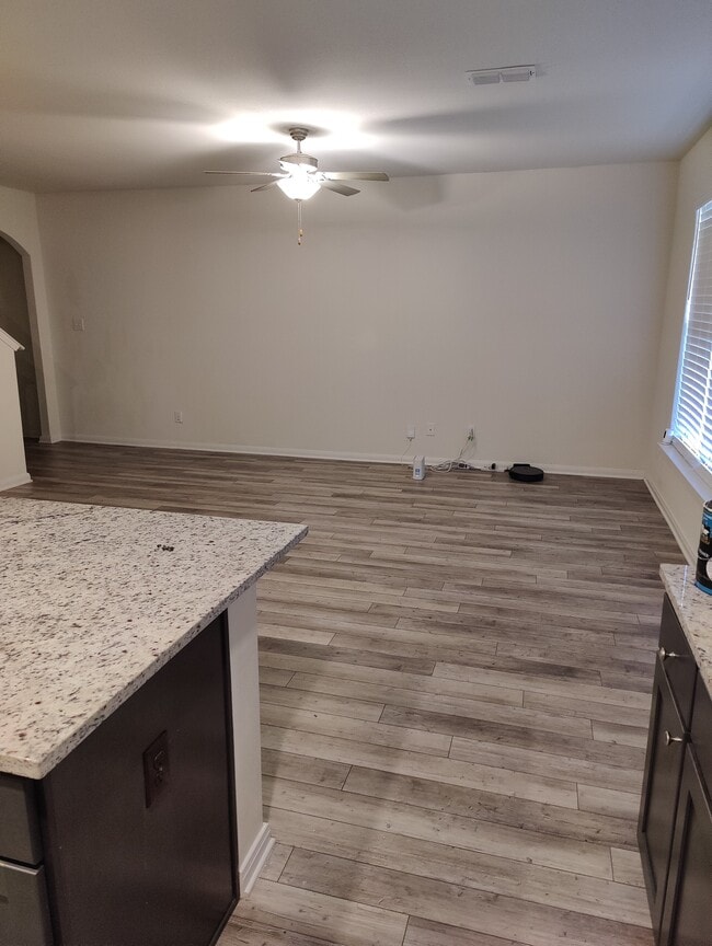 Photo - 2038 Wooley Way