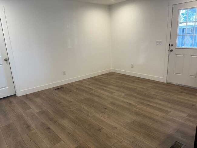 Photo - 2060 N Center St