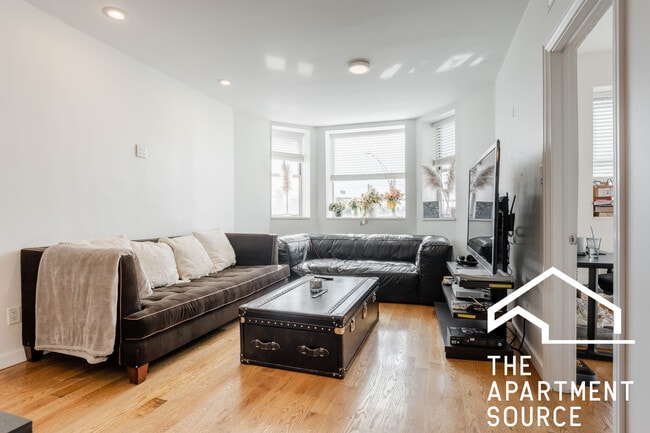 Photo - 1806 W Grand Ave Unit 2