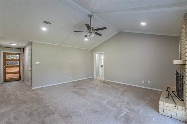 Photo - 311 Hedgerow Ln