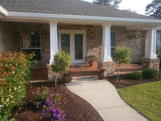 Photo - 7585 Rexford St