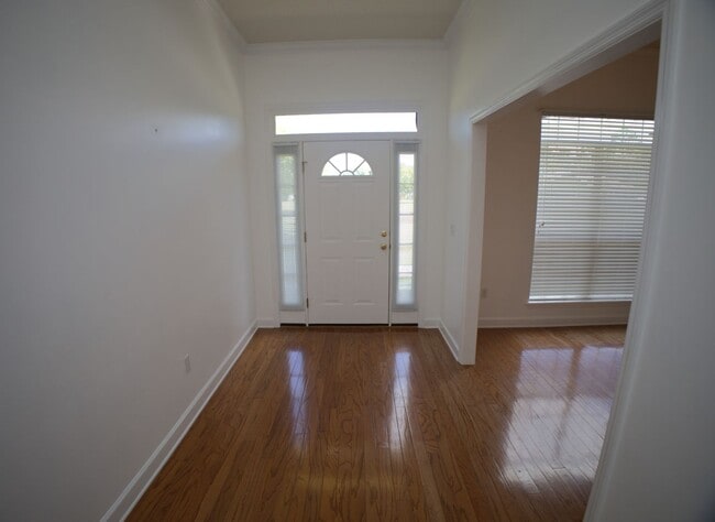 Photo - 2920 Findley Chase