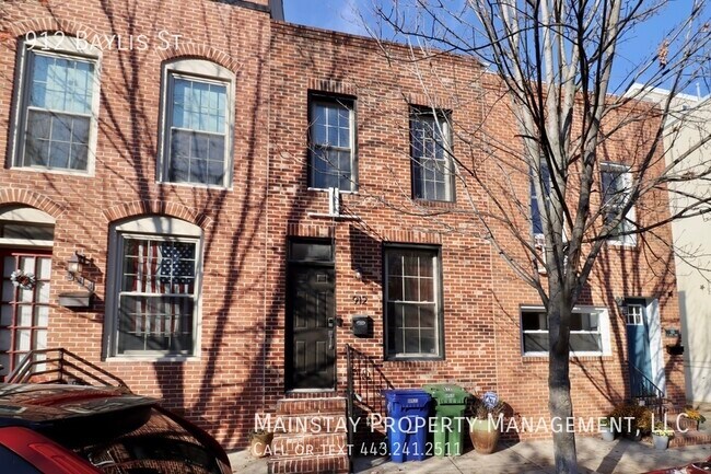 2 Bedroom Rowhome w/ Rooftop Deck! - 2 Bedroom Rowhome w/ Rooftop Deck!