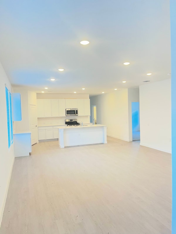 Photo - 1414 Caceres Spur