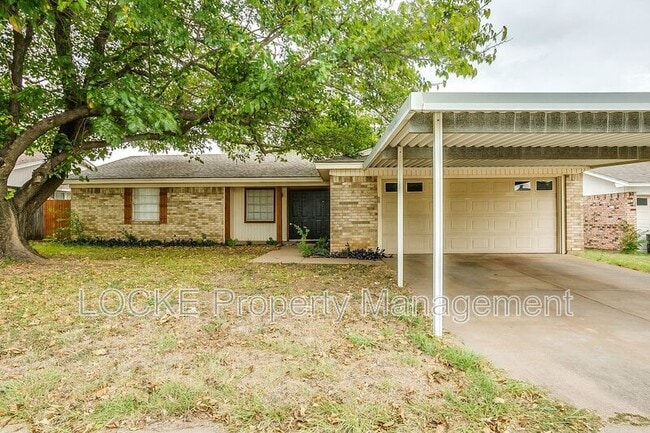 Building Photo - 512 Stallion Ln