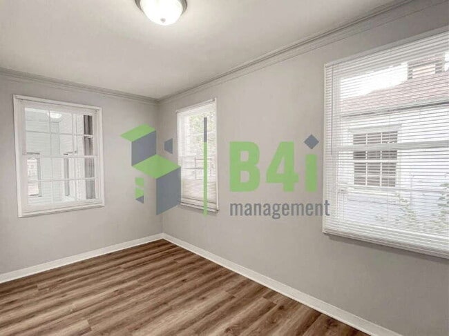 Photo - 355 Liberty Ave