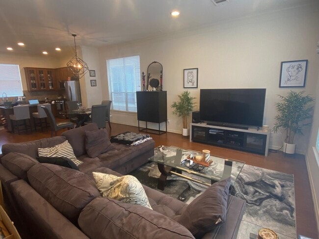 Photo - 3209 Clearview Cir