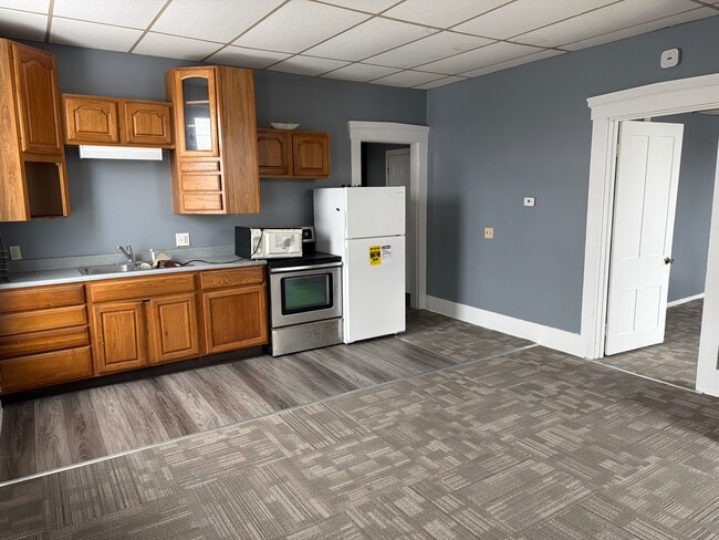 Photo - 62 W Market St Unit B
