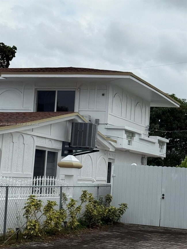 Photo - 730 Curtiss Dr Unit 2