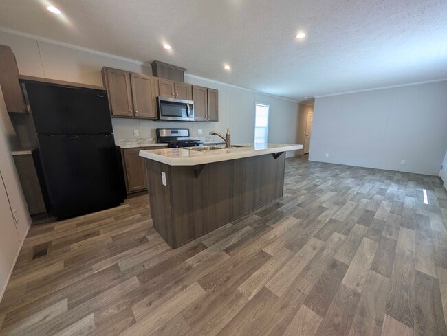 Photo - 16172 Frontenac Ave