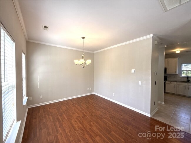 Photo - 10016 Highlands Crossing Dr