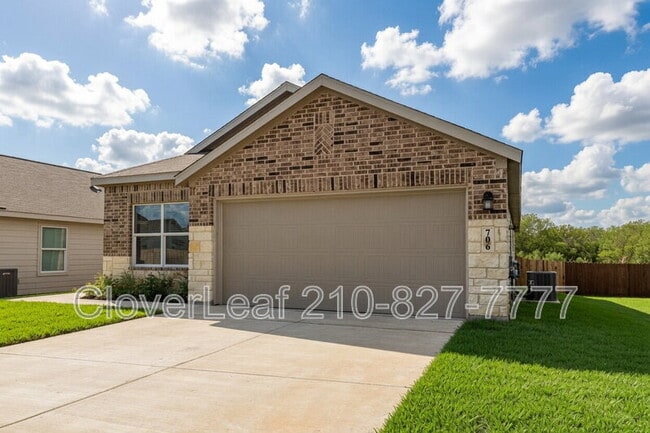 Photo - 706 Red Fld Wy