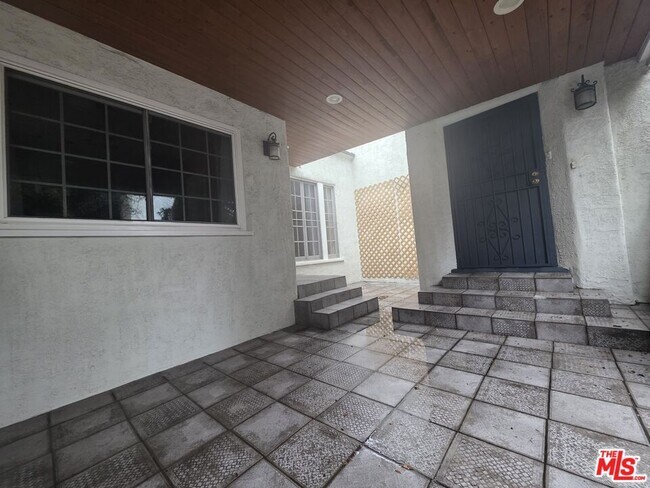 Photo - 939 S Ogden Dr