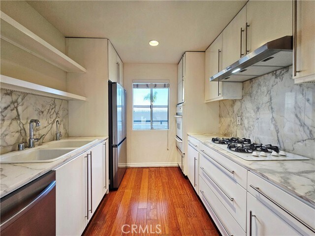 Photo - 156 S Oak Knoll Ave Unidad 209