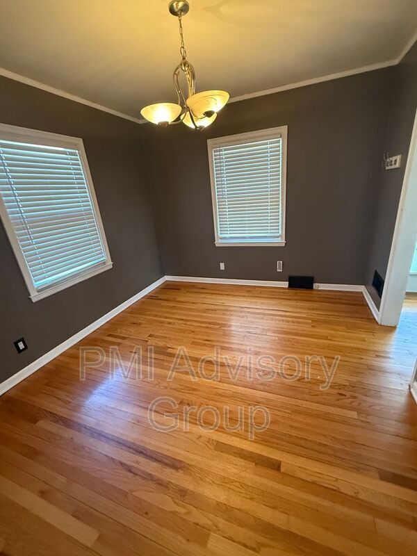 Photo - 1124 SW Collins Ave