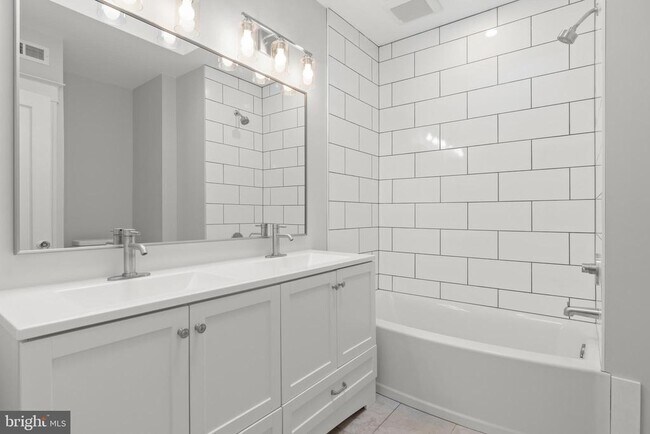 Photo - 507 W Abbottsford Ave