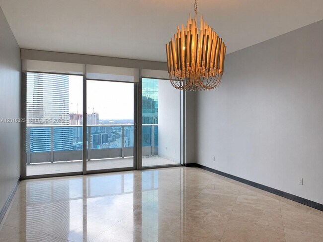 Building Photo - 200 Biscayne Blvd Way Unit 4212