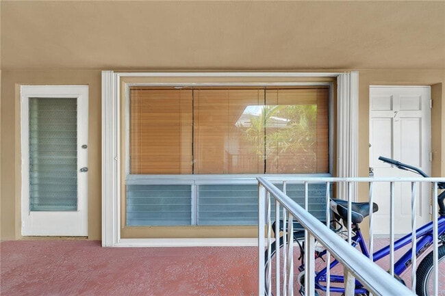 Photo - 2864 NE 32nd St Unit 7