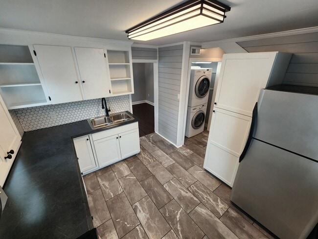 Photo - 2 Bedroom || 1 Bathroom House - Newly Reno...