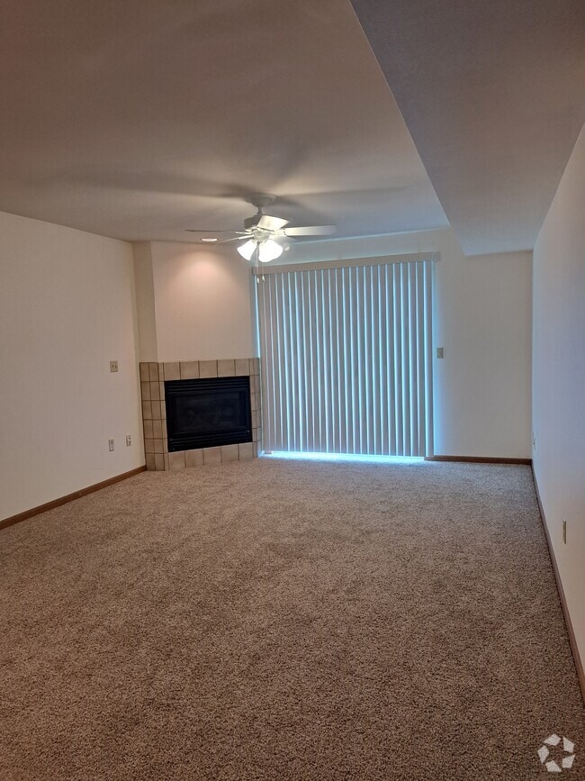 Building Photo - 586 Athletic Way Unit 586 Rental