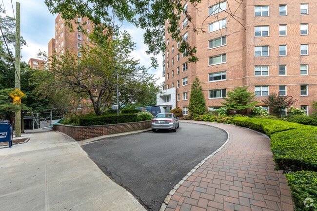 Photo - River Terrace Apartments
